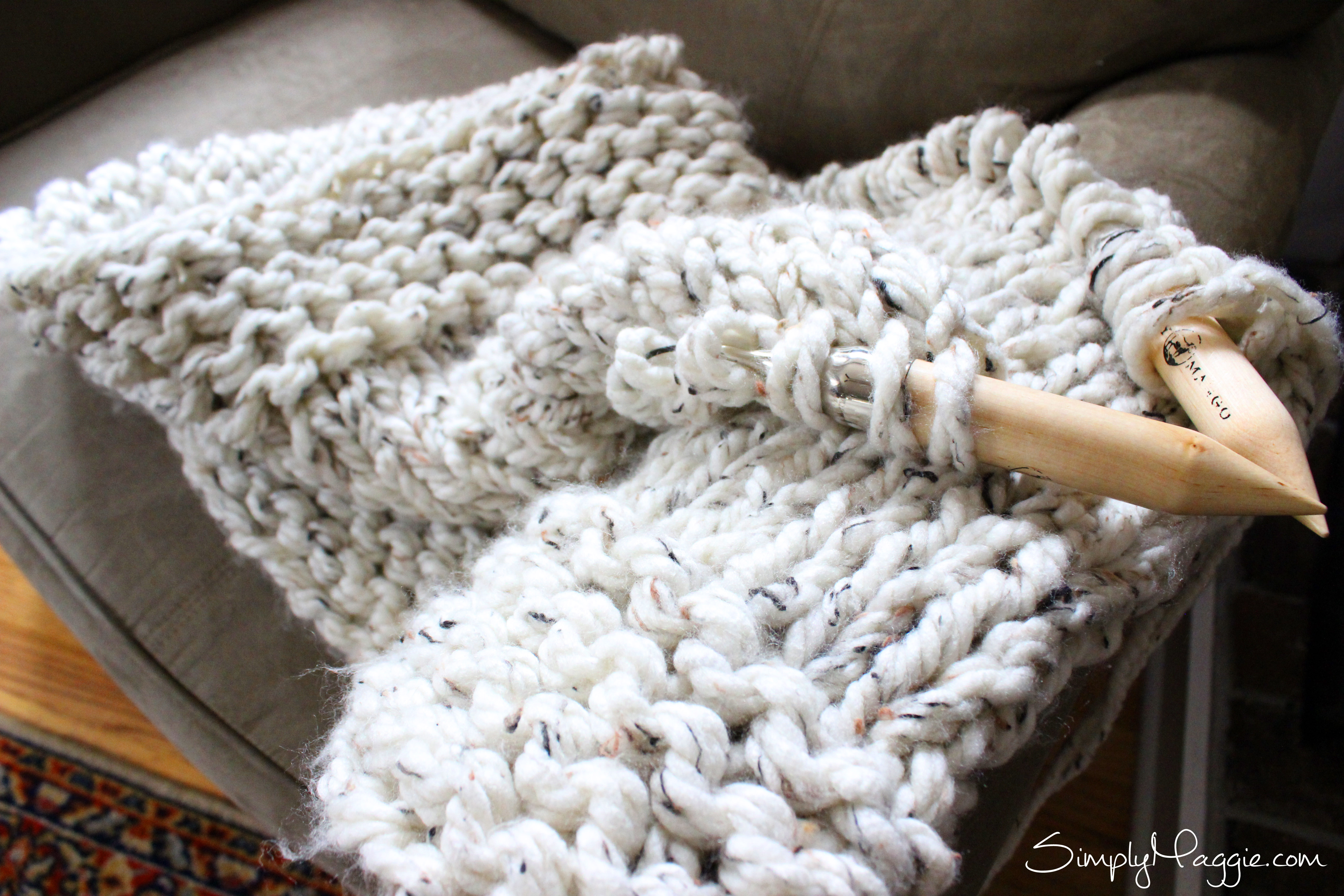 Giant Knitting - Lush Blanket Pattern | SimplyMaggie.com