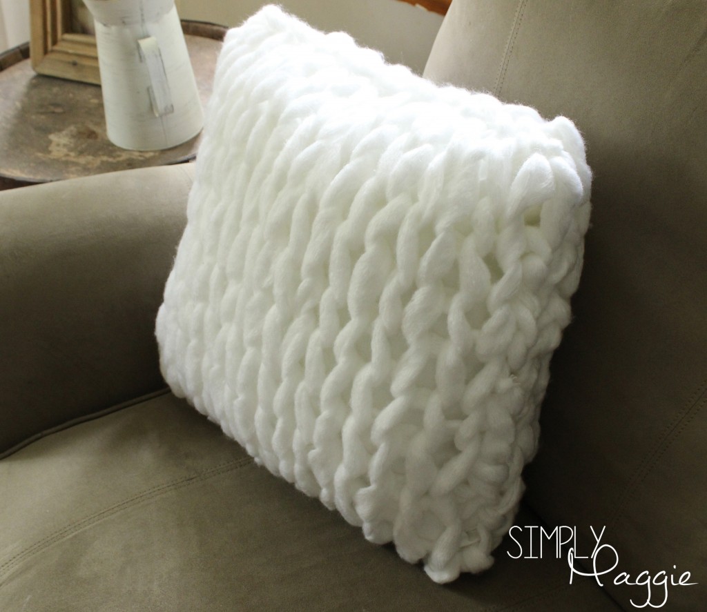 One Hour Arm Knit Pillow Pattern | Simply Maggie